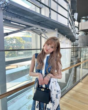 Hitomi Honda Instagram - .

FENDIの素敵なカバンとお洋服で美術館へ🧳
みなさん夏休み楽しんでますか🌻

@fendi 🧵🪡
#FENDI #pr