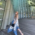 Hitomi Honda Instagram - . FENDIの素敵なカバンとお洋服で美術館へ🧳 みなさん夏休み楽しんでますか🌻 @fendi 🧵🪡 #FENDI #pr