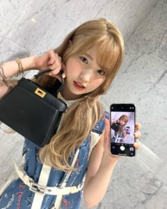 Hitomi Honda Instagram - . FENDIの素敵なカバンとお洋服で美術館へ🧳 みなさん夏休み楽しんでますか🌻 @fendi 🧵🪡 #FENDI #pr