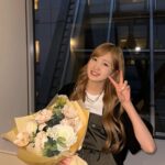 Hitomi Honda Instagram - . 22歳になりました☺︎ たくさんのお祝い心からありがとうございます。 今日から始まる新しい1年は "自分のなりたい自分になれるように何事も挑戦していく年" にしたいです！ これからもよろしくお願いします☺︎ 생일 많이 축하해주셔서 감사합니다! 이렇게 매년 이날에 많은 분들께 사랑과 축하를 받을 수 있어서 정말 행복합니다ㅜ 언제나 제 편에 있어주고 빛이 되어줘서 감사해요. 오늘부터 시작하는 한 해는 더 더 멋지고 빛나는 모습을 보여드릴께용☺︎ 超级感谢大家祝贺我的生日! 因为大家，我一直很幸福。 希望早点见到大家… 我爱你们☺︎ Thank you for the birthday wishes! Thanks to all of you. You always make my birthday be the happiest moment every year. I will show myself being more shining in the future!☺︎