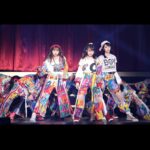 Hitomi Honda Instagram – .
“AKB48 チーム8 春の総決算祭り 9年間のキセキ” 2023.4.30
私の原点であり青春の全てだったチーム8。
同じ目標に向かってみんなで汗を流した日々も、
沢山笑い合った日も、悔しくて泣きながら新幹線で
栃木まで帰ったあの日も
全部が全部 今の私へと繋がっています。
つらくて苦しかったときは《夢へのルート》を聴き、
何度も自分を励ましていました。
“流した汗の量も誰かが見てるよ”
なかなか自分の事を認めることができず、何が正解なのか
何もかもわからなくなって沢山悩み続けた日々。
この言葉を信じ、自分を奮い立たせ、
必死に走り続けました。
今の私からあの頃の私へ
どんな時も諦めないで頑張ってくれてありがとう。
数えきれないほどの素敵な景色を見せてくれてありがとう。
心から感謝を伝えたいです。
また『夢へのルート』という曲を通して私たちに
大切なメッセージを送ってくださった秋元先生に
改めて感謝の気持ちでいっぱいです。
そんな 私にとって大切な曲を最後にセンターで
歌わせていただけたことがとても感慨深く、
忘れられない思い出となりました。
将来の私にもまた “ありがとう”と言ってもらえるような、
自慢の自分でいられるように、これからも謙虚な姿勢と
感謝の気持ちを忘れず、日々頑張っていきたいと思います。
『AKB48 チーム8栃木県代表』に選んでいただけて、
最高の仲間やスタッフさん、ファンの皆さんと出逢えて
本当に幸せな9年間でした。
たくさんの愛と応援、そして出逢いを
ありがとうございました。
みんなのことが大好きです!
ちぴさんがお忙しい中観に来てくださいました!
客席で見つけてたくさん手振っちゃった🫣 @chipichan.1215
ラストの写真はリハ中の私たち✌🏻