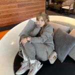 Hitomi Honda Instagram - . F形デザインのヒール とってもかわいい👟🤍 @fendi #FendiFirst1 #PR