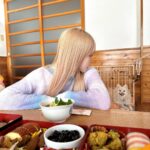 Hitomi Honda Instagram - . ご挨拶が遅くなってしまいましたが 2024年もよろしくお願いいたします。 お正月は実家に帰省しました。 母の手作り御節は今年もとても美味しかったです☺︎ ひさしぶりにぽめにも会えました。 1日でも早く、多くの皆さまが 平穏な毎日が過ごせますように。