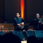 Homayoun Shajarian Instagram - . خاطره خوش اولین اجرا در بروکسل پس از چند سال دوری از صحنه. به امید دیدار شما عزیزان در اجراهای آینده و کنسرت های پیش رو در ایران عزیز🌹 عکاس : Syntha Cnudde طراحی و اجرای لباس : شیما میر حمیدی