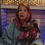 Homayoun Shajarian Instagram - ۰ مادر جان، عزیز تر از جان❤️ پروانه ی تمام عمر عاشق❤️ هشتاد سالگیت فرخنده باد🌹