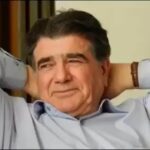 Homayoun Shajarian Instagram - امن ترين و گرم ترين جاي دنيا، همون جايي كه ديگه نياز به هيچ چيز و هيچ كس نداري. جايي كه از هيچ چيز نمي ترسي و بهت آرامش ميده و عزيزت مي داره. جايي كه آخر هر تلاشي بايد آرزو كني اونجا باشي و وقتي اونجا بودي ديگه همه تلاشت رو براي اون ميكني. جايي كه قانونش فراتر و پرقدرت تر از هر قانونيه. جايي كه كسي نمي تونه بهش حكمراني كنه و براش تصميم بگيره. جايي كه اونجا جاودانه ميشي، هر لحظه متولد ميشي و هرگز نميميري. همون جايي كه هم دنياست و هم آخرت. جايي كه با هيچ چيزي نميخواي عوضش كني، چون واقعاً امن ترين جاي دنياست چون با هيچ سيل و طوفان و زلزله اي خراب نميشه... فقط قلب مردمه، قلب مردم، مردم و مردم. خوشا به حال اون كساني كه لايق قلب مردمن و به اونجا تعلق دارن. ❤️