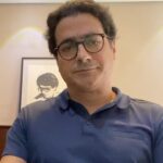 Homayoun Shajarian Instagram - سه و ربع کم ۲۰ مرداد ۱۴۰۰ مهرتان مستدام تقدیم با عشق 🌹