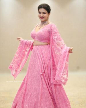 Honey Rose Instagram - Photography. @emerson_photographzz  @edisondavis_ 
Costume  @tanith_design 
Accessories @goodwillcollectionskerala 
Hairstyle @sreshtamakeup