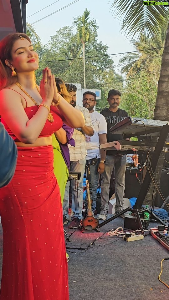 Honey Rose Instagram - Thank you Neerattupuram for this amazing reception..😍😍🙏🙏🙏