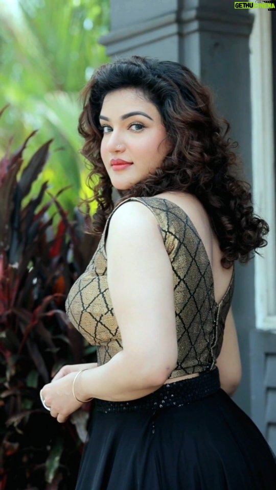 Honey Rose Instagram - Photography @shikku_j_official__ Costume @tanith_design Accessories @anokhi_priyakishore