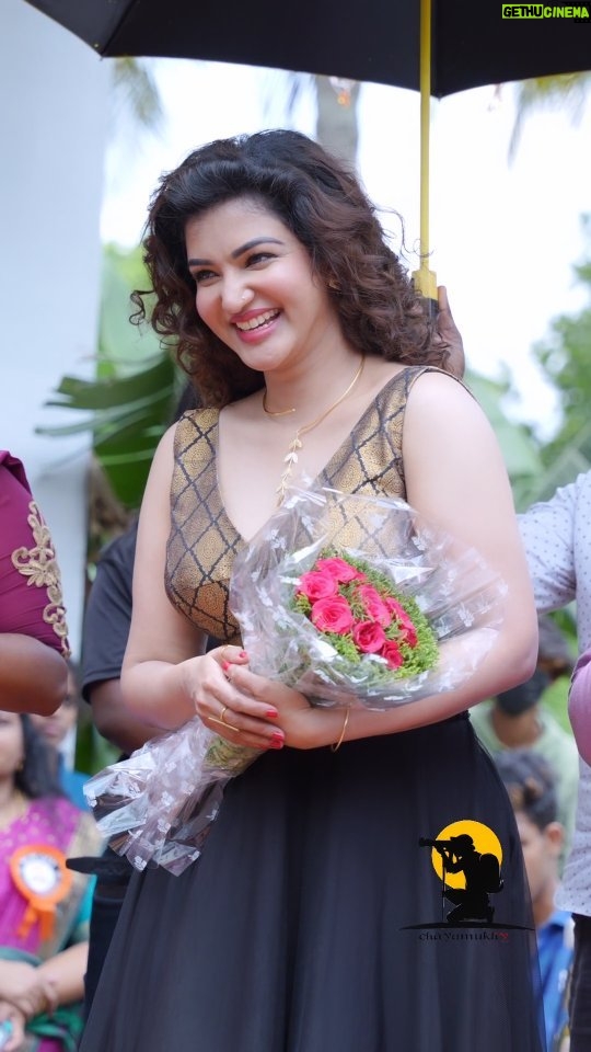 Honey Rose Instagram - 'Honeyrose Evergreen Smile' . . . 🎥 @chayamukhy . . @honeyrose @celebrity @actress @Inaguaration