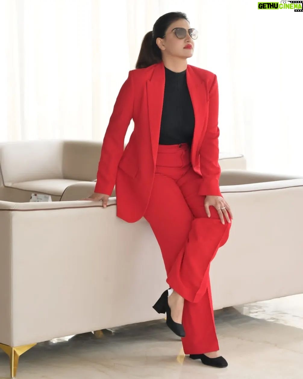 Honey Rose Instagram - Keep calm and be a lady in red❤️ Photography @Snehanjalidigital @prasadsneha007 @jkmenon_director Mua @renjurenjimar