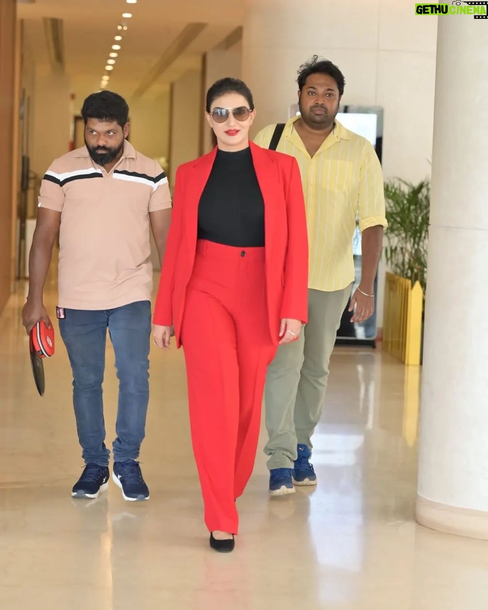 Honey Rose Instagram - Keep calm and be a lady in red❤️ Photography @Snehanjalidigital @prasadsneha007 @jkmenon_director Mua @renjurenjimar