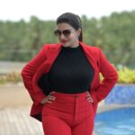 Honey Rose Instagram - Keep calm and be a lady in red❤️ Photography @Snehanjalidigital @prasadsneha007 @jkmenon_director Mua @renjurenjimar