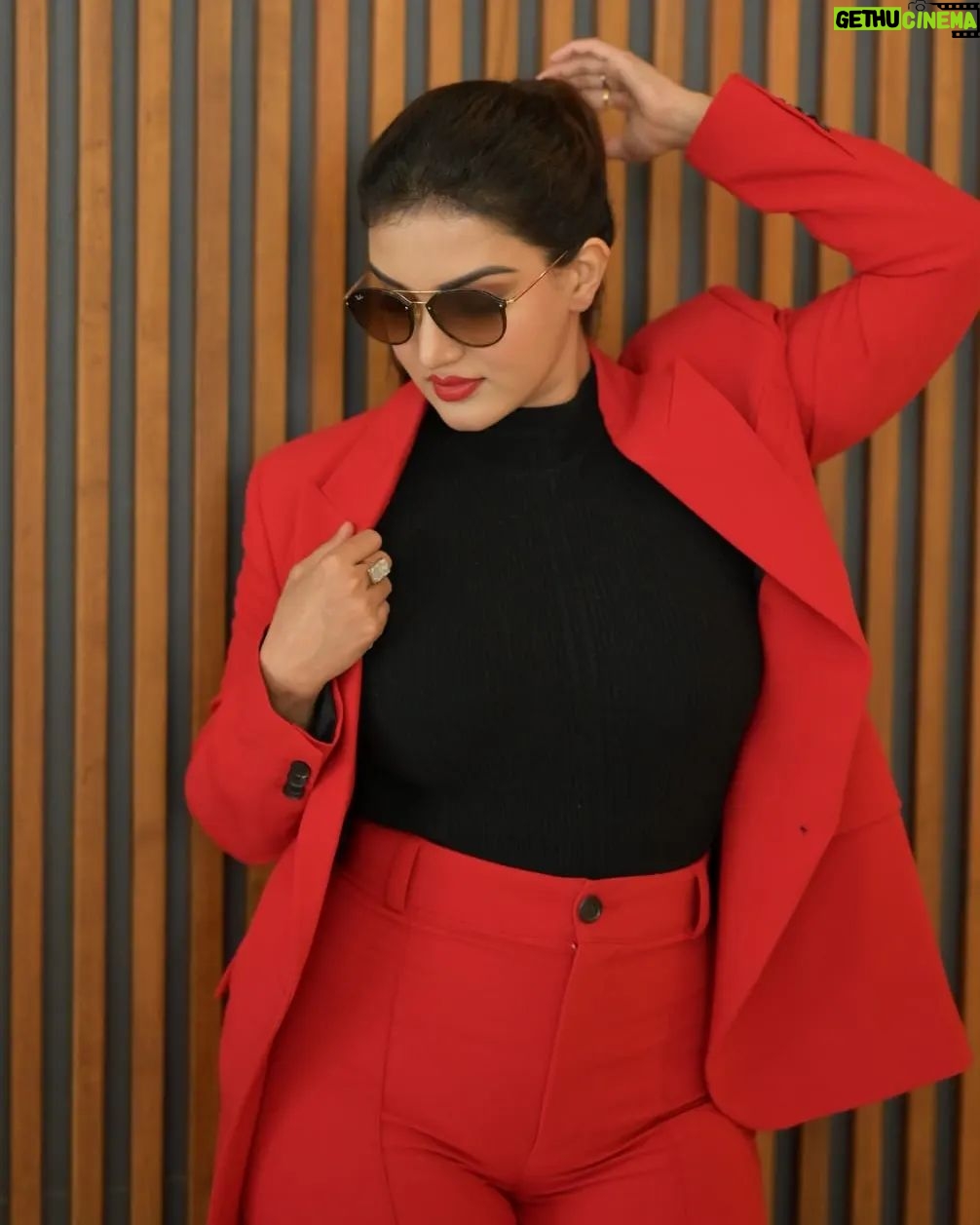 Honey Rose Instagram - Keep calm and be a lady in red❤️ Photography @Snehanjalidigital @prasadsneha007 @jkmenon_director Mua @renjurenjimar