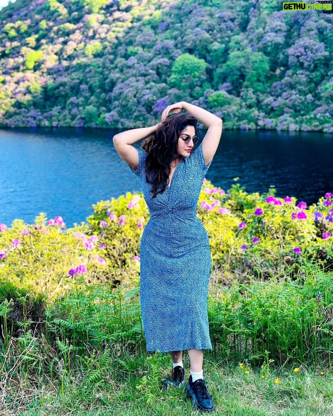 Honey Rose Instagram - Breathtaking view! Real heaven on Earth... Visited The Vee Pass, Knockmealdown mountains,Co.Tipperary IRELAND with family and friends...@rens7777 @bakemeacakeclonmel Photography Manu Joseph @mj_manu82