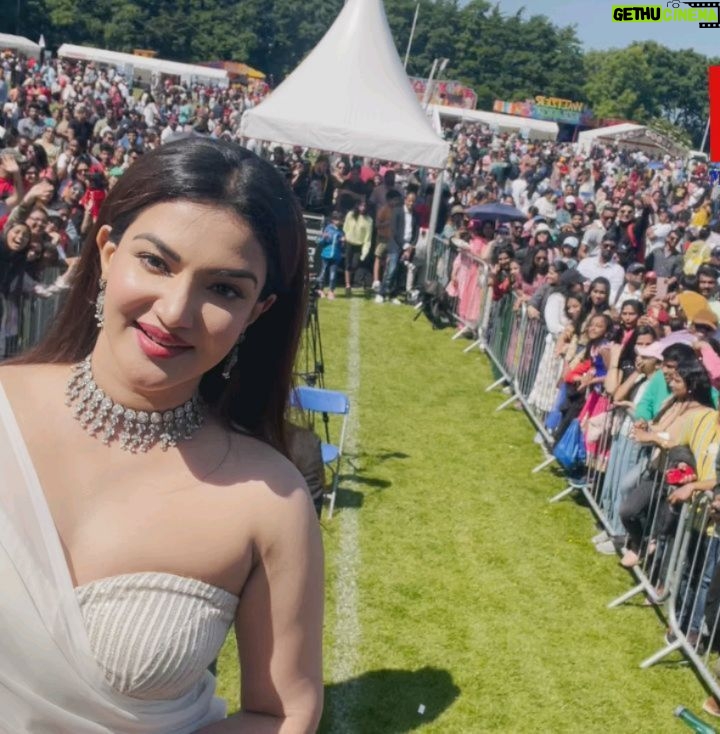 Honey Rose Instagram - Thank you Ireland 🇮🇪 !! Really had an amazing blast !! The warmth and hospitality I have experienced since my arrival have been truly remarkable.... So happy to get in touch with loads of Malayalees across Ireland especially Dublin … I may take this Opportunity to thank organisers of mind mega mela ..... once again I may express my sincere gratitude for inviting me ... It was awesome to share dais with high end government officials of Ireland.... I really had a great time.. these days would be considered as glittering days of this year !! Love you all.... @jackchamberstd @mind_ireland @bindunair_ @rens7777