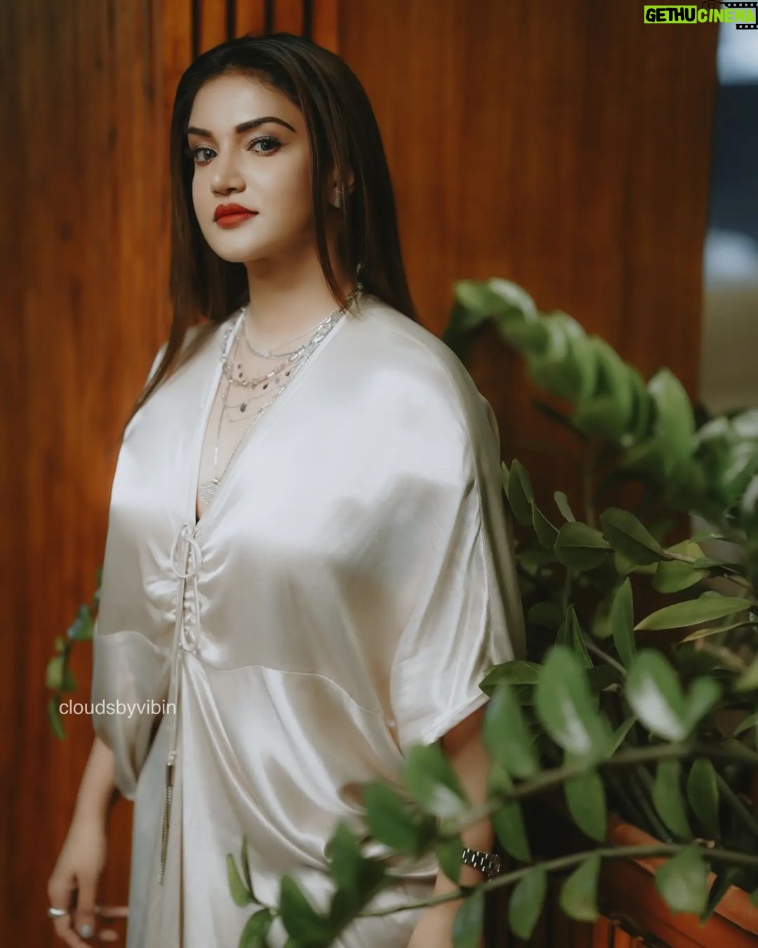 Honey Rose Instagram - Photography @cloudsbyvibin Mua @renjurenjimar Hairstylist @sudhiar.hairandmakeup
