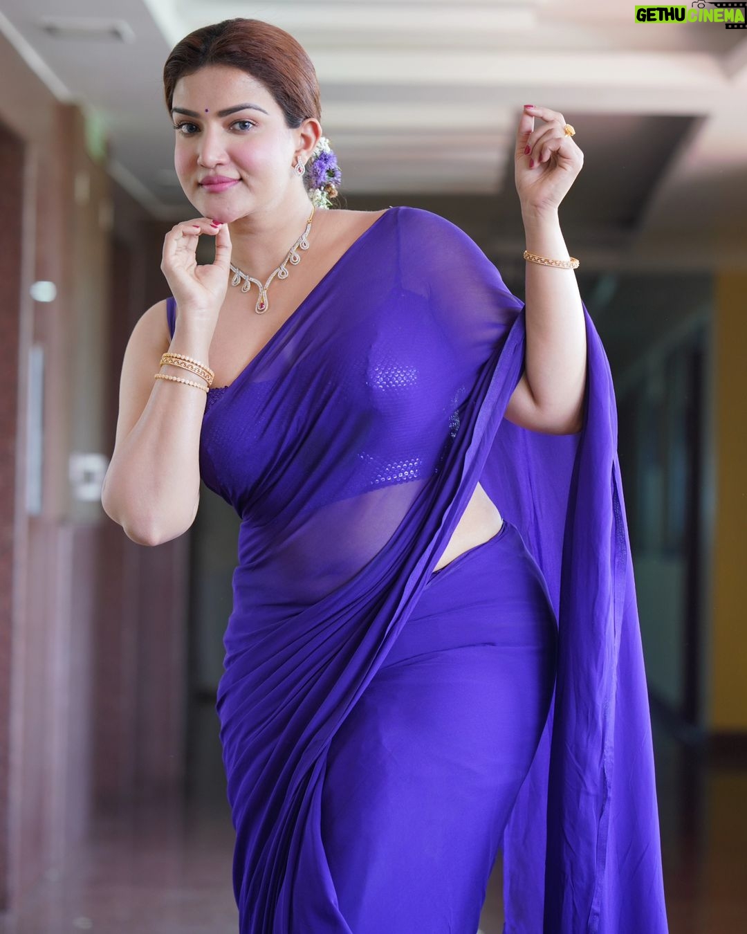 Honey Rose Instagram - Photography @nidhinpaappi_photography Stylist @priyavas_makeup_artist _m Jewellery @parakkat_jewels Costume @cinderlladesign_studio