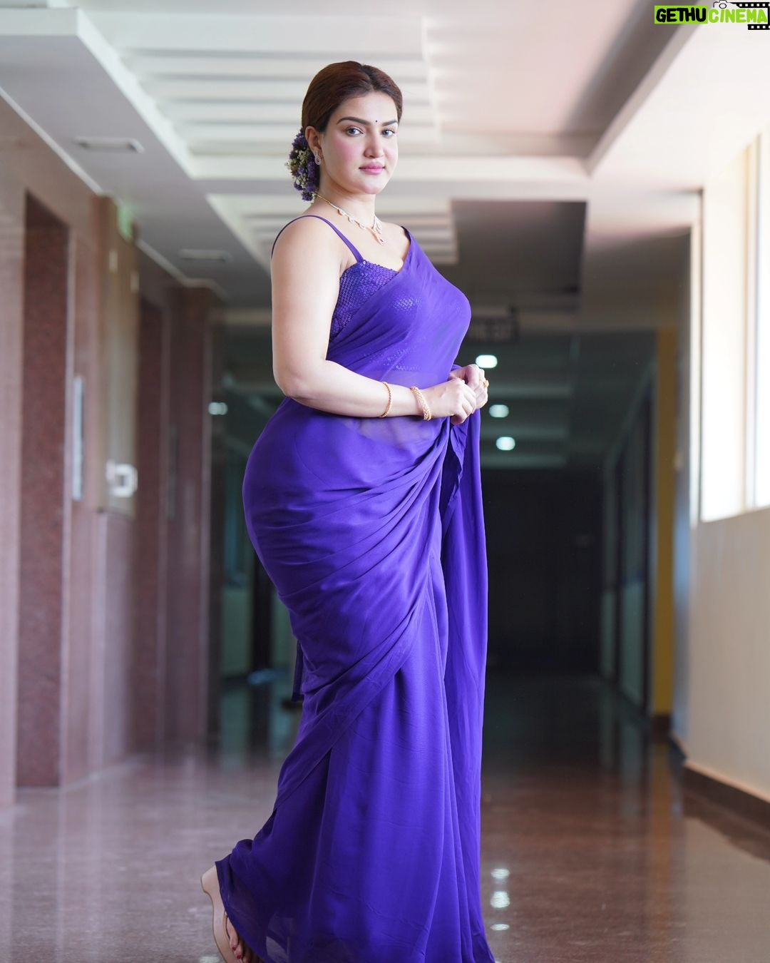 Honey Rose Instagram - Photography @nidhinpaappi_photography Stylist @priyavas_makeup_artist _m Jewellery @parakkat_jewels Costume @cinderlladesign_studio