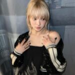 Hong Eun-chae Instagram - 🖤