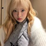 Hong Eun-chae Instagram - 목도리 필수 계절 ☃️