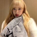 Hong Eun-chae Instagram - 목도리 필수 계절 ☃️