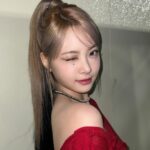 Hong Eun-chae Instagram - 🥀💄