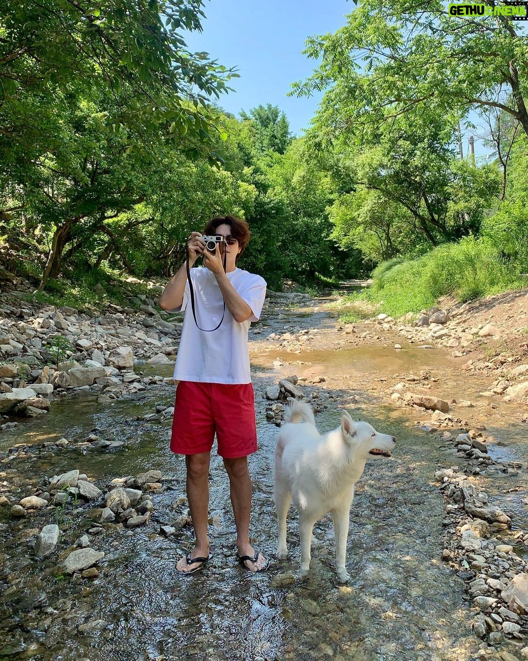 Hong Jong-hyun - 102.4K Likes - 여름이다.