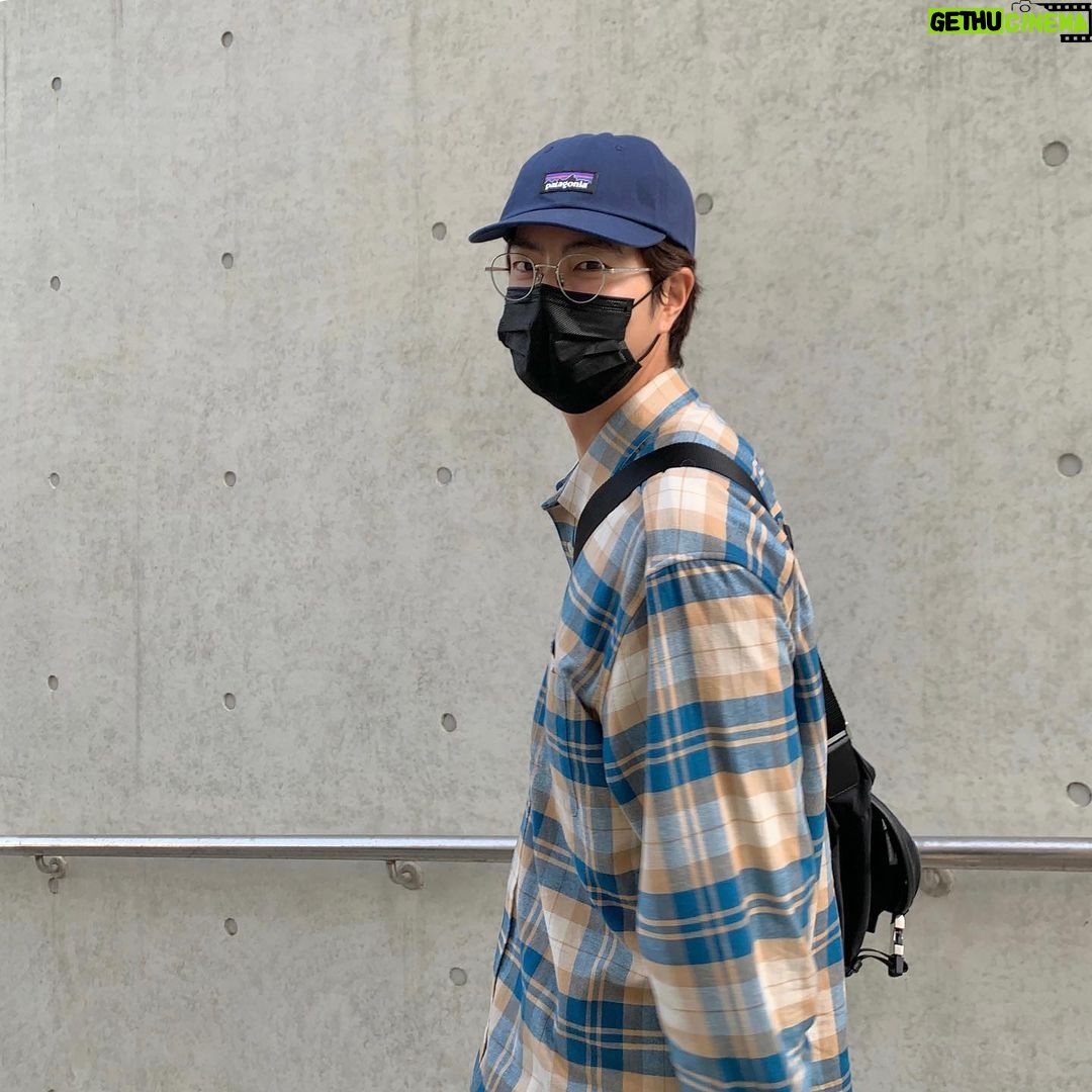 Hong Jong-hyun Instagram - 다음주! 5월 10일 레이스에서 만나요👋