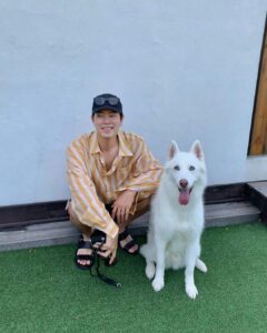 Hong Jong-hyun Instagram - 풍요로운 한가위 보내시고, 항상 건강하세요.🙂🙇‍♂️