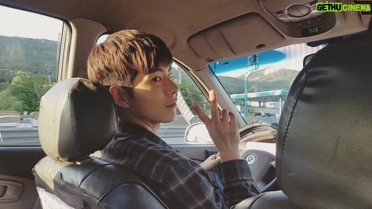 Hong Jong-hyun Instagram - 호민 그리고 은조 #다시봄