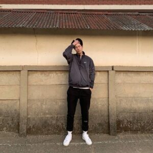 Hong Jong-hyun Instagram - 머리말리는중