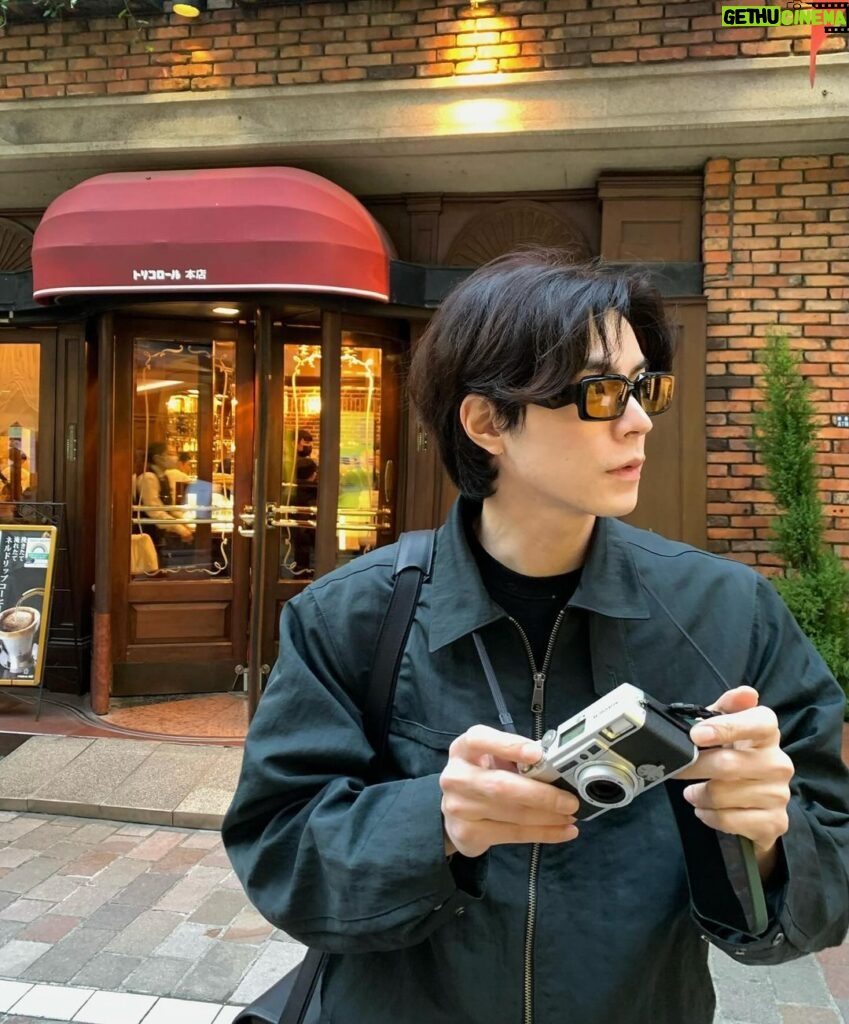 Hong Jong-hyun Instagram - 🖤