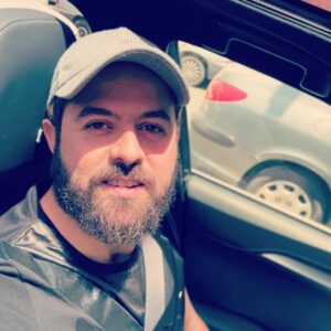 Houman Seyyedi Instagram - جالب اين است كه  ديگرهيچ چيز ((جالب)) نيست.
ه.س