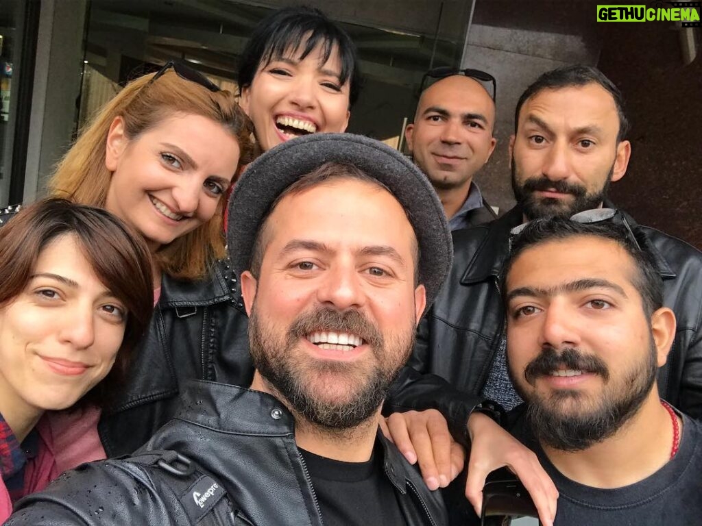 Houman Seyyedi Instagram - فیلم مصادره تمام شد و من کلی کیف کردم با یه گروه درجه یک و رفقای ارمنی باحال و با معرفت