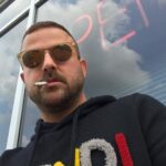 Houman Seyyedi Instagram - با شخصيت:سيگار نكش. بي شخصيت:باشه با شخصيت:حتما؟ بي شخصيت:حتما چيزي در ذهن بي شخصيت شكل ميگيرد.چيزي به مانند ابري بالاي سر. ذهن بي شخصيت:به تو چه كه من چي كار ميكنم و بعد لبخندي به با شخصيت ميزند. بي شخصيت:اين آخريشه،قول ميدم 😈😈😈😈😈😈😈😈 University of Toronto