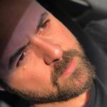 Houman Seyyedi Instagram - دوچيز خيلي سر و صدا ميكند يكي خُرد پول و ديگري خُرده معلومات اي نور به قبرت بباره آلبرت اينشتين.....كاش يكي يادمون بده تو همه چيز نظر نداشته باشيم،بلد نباشيم. سيدي با تو هستما،حواست و جمع كن در مورد چيزاي كه نميدوني نظر نده. سيدي:اگه بتونم،قول نميدم،شايد،تا ببينيم چي ميشه عكس:نارسيسم سيدي