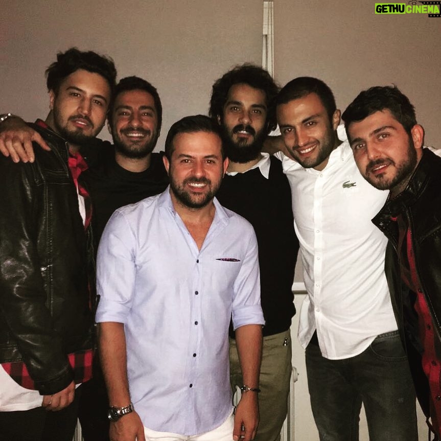 Houman Seyyedi Instagram - سيزده بدر با رفقا ،خيلي ها جاشون تو عكس خالي ه👌. فتو باي:سحر دولتشاهي جان