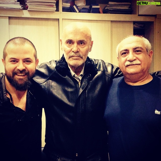 Houman Seyyedi Instagram - با بهرام دهقاني و جمشيد هاشم پور دو بزرگ سينما،اميدوارم هميشه سايه اتون بالا سرمون باشه،