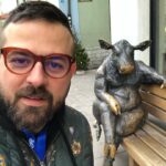 Houman Seyyedi Instagram - تولد ٣٨ سالگي در كنار اين بزرگوار در سرماي ٧- ترجيح ميدادم الان جاي بهتر و گرم تري ميبودم Tallinn, Estonia