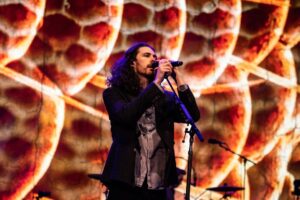 Hozier Instagram - Two beautiful nights at @redrocksco. Thank you to every single person that came to one of the last two shows. There are certain moments when I’m overwhelmingly confronted by how fortunate I am to do what I do and find myself where the music has taken me. Finding myself in that unique place with all of you was one such moment of sheer stunned gratitude. Thank you 🖤

📸 @RuthlessImagery
