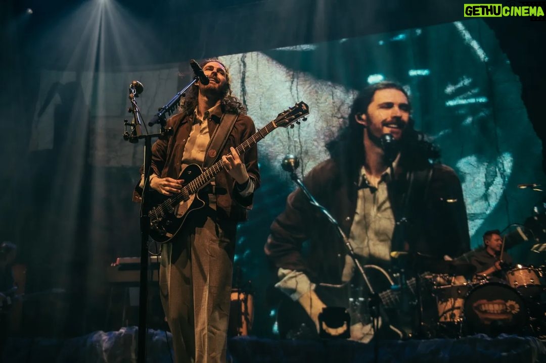 Hozier Instagram - Thank you to everyone who joined us in Detroit last night, such a pleasure being back and playing this new music to you. Thanks as always to the wonderful @madicunningham for bringing her beautiful music to this tour. 📸 @ruthlessimagery Michigan Lottery Amphitheatre