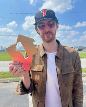 Hozier Instagram - Such incredible news! I want to offer a sincere thank you to everyone in the UK for supporting my work. This is my first number 1 in the UK and it’s a big deal for me. 

Thank you for listening to and buying #UnrealUnearth, I can’t wait to come back there and play this music live, your support means the world!!