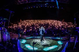 Hozier Instagram - Two beautiful nights at @redrocksco. Thank you to every single person that came to one of the last two shows. There are certain moments when I’m overwhelmingly confronted by how fortunate I am to do what I do and find myself where the music has taken me. Finding myself in that unique place with all of you was one such moment of sheer stunned gratitude. Thank you 🖤

📸 @RuthlessImagery