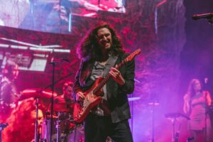 Hozier Instagram - Two beautiful nights at @redrocksco. Thank you to every single person that came to one of the last two shows. There are certain moments when I’m overwhelmingly confronted by how fortunate I am to do what I do and find myself where the music has taken me. Finding myself in that unique place with all of you was one such moment of sheer stunned gratitude. Thank you 🖤

📸 @RuthlessImagery