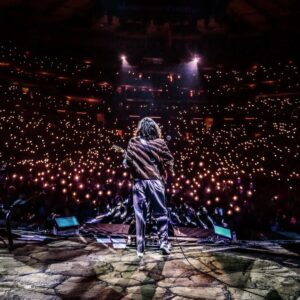Hozier Instagram - New York, I struggle to find the words… Thank you to everyone who was there for the incredible love and support I felt at @thegarden that night. I can’t wait to come back. Sharing the stage with my Dad for the first time was a very special moment for me, thank you for letting me share it with you. 

📸 @ruthlessimagery 

📸 6. @emmawannie.photography