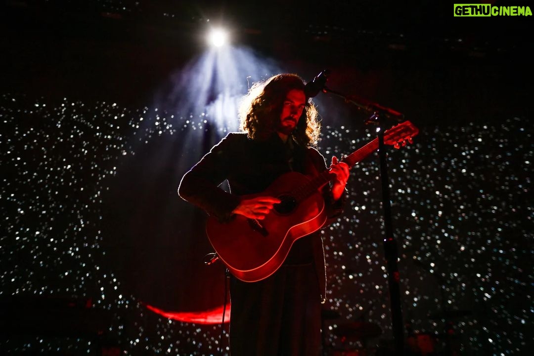 Hozier Instagram - I’ve a lot of love for this city. Thank you to everyone in Chicago who came to the show at @huntingtonbankpavilion, it was so good to play these songs to you and walk your beautiful streets again. 📸 @ruthlessimagery Huntington Bank Pavilion