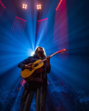 Hozier Instagram - Brussels, it was so good to be back and play this music to you. Thank you for that incredible reception! So much love 🖤

📸 @ruthlessimagery