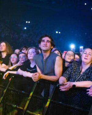 Hozier Instagram - Brussels, it was so good to be back and play this music to you. Thank you for that incredible reception! So much love 🖤

📸 @ruthlessimagery